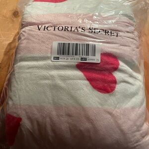 Victoria's Secret Pink and Red Heart Throw